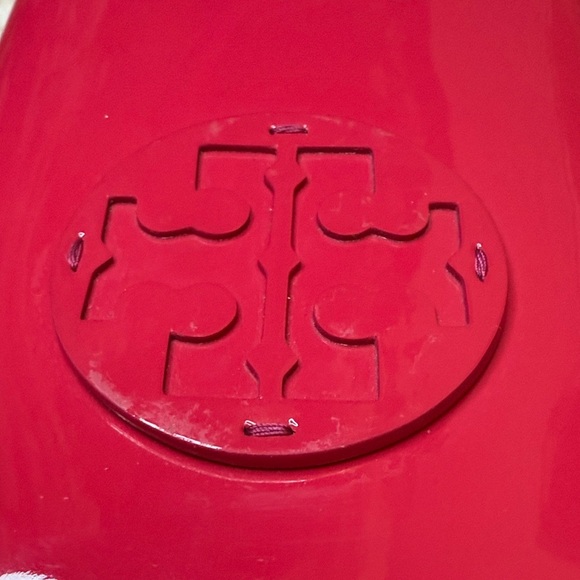 Tory Burch Fuchsia Patent Leather Zip Continental Wallet - Picture 8 of 13